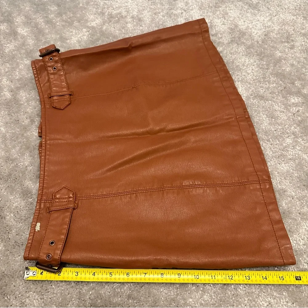 Free People Charli Vegan Leather Mini Skirt Honey Brown Women's size 12 GUC